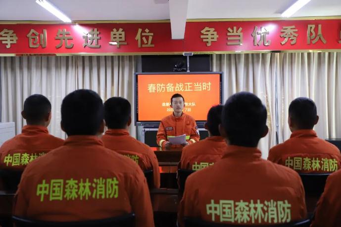 在移動(dòng)餐廳帳篷里聚會(huì)體驗(yàn)怎么樣?